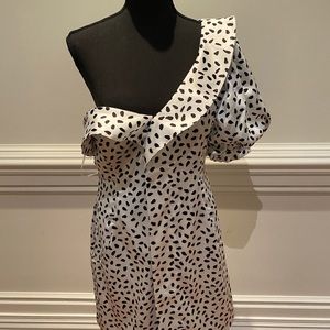 Self portrait mini dress black and white one shoul